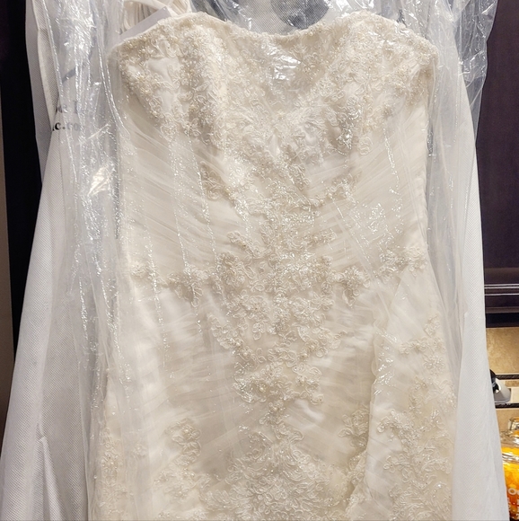 Maggie Sottero Dresses & Skirts - Maggie soterro wedding dress